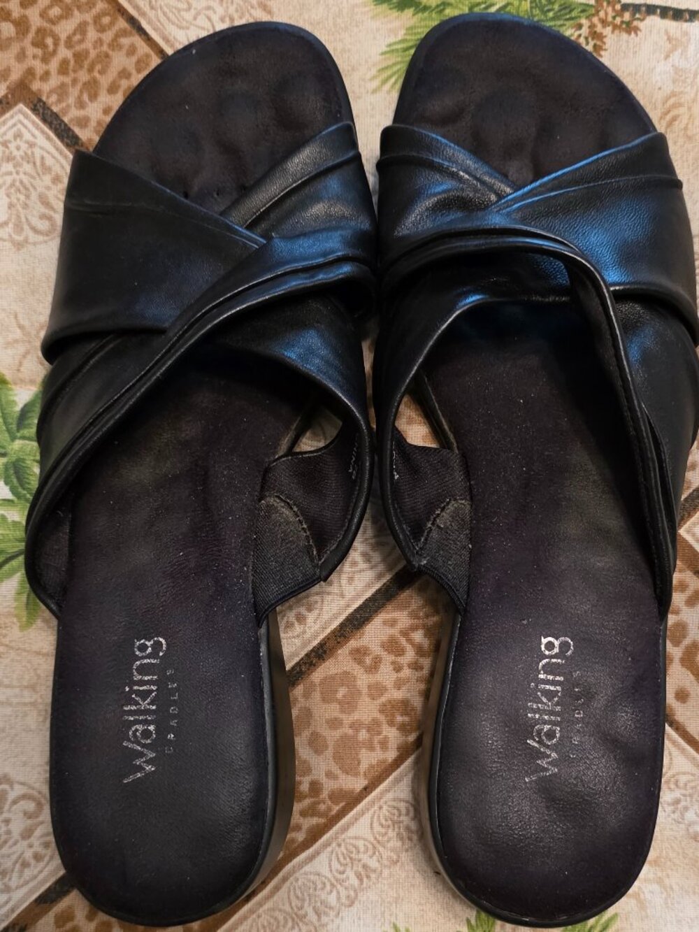 Walking Cradles Sandals Size 7